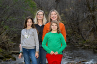 Elizabeth and Jen Family Portraits 2025-12