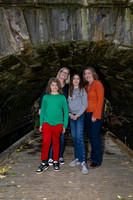 Elizabeth and Jen Family Portraits 2025-19
