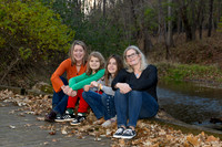 Elizabeth and Jen Family Portraits - 2025