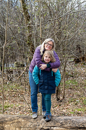 Elizabeth and Jen Family Portraits 2022-10