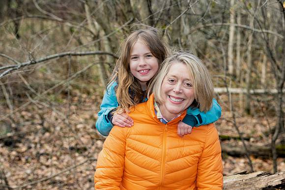 Elizabeth and Jen Family Portraits 2022-12