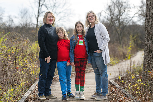 Elizabeth and Jen Family Portraits 2024-49