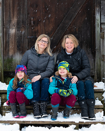 Elizabeth and Jen Family Portraits 2021 Pic-9
