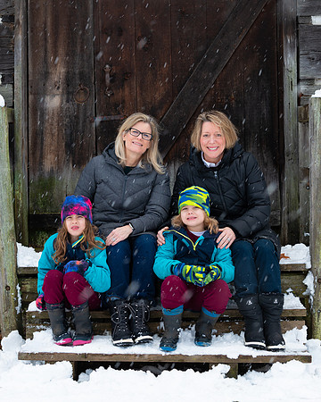 Elizabeth and Jen Family Portraits 2021 Pic-10