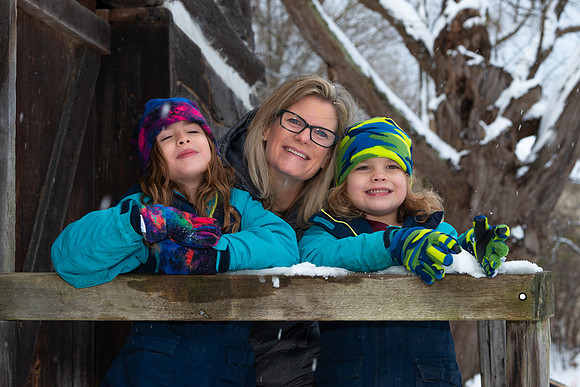Elizabeth and Jen Family Portraits 2021 Pic-30