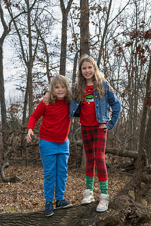 Elizabeth and Jen Family Portraits 2024-1
